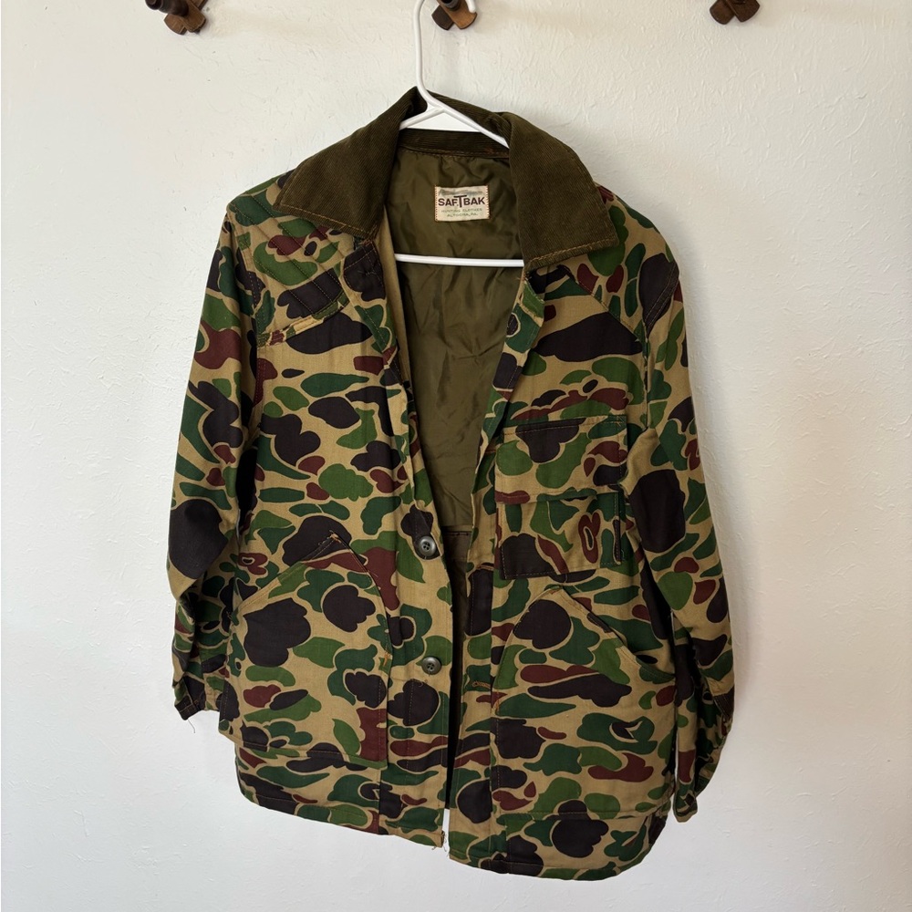 Vintage Camouflage Jacket with Corduroy Collar